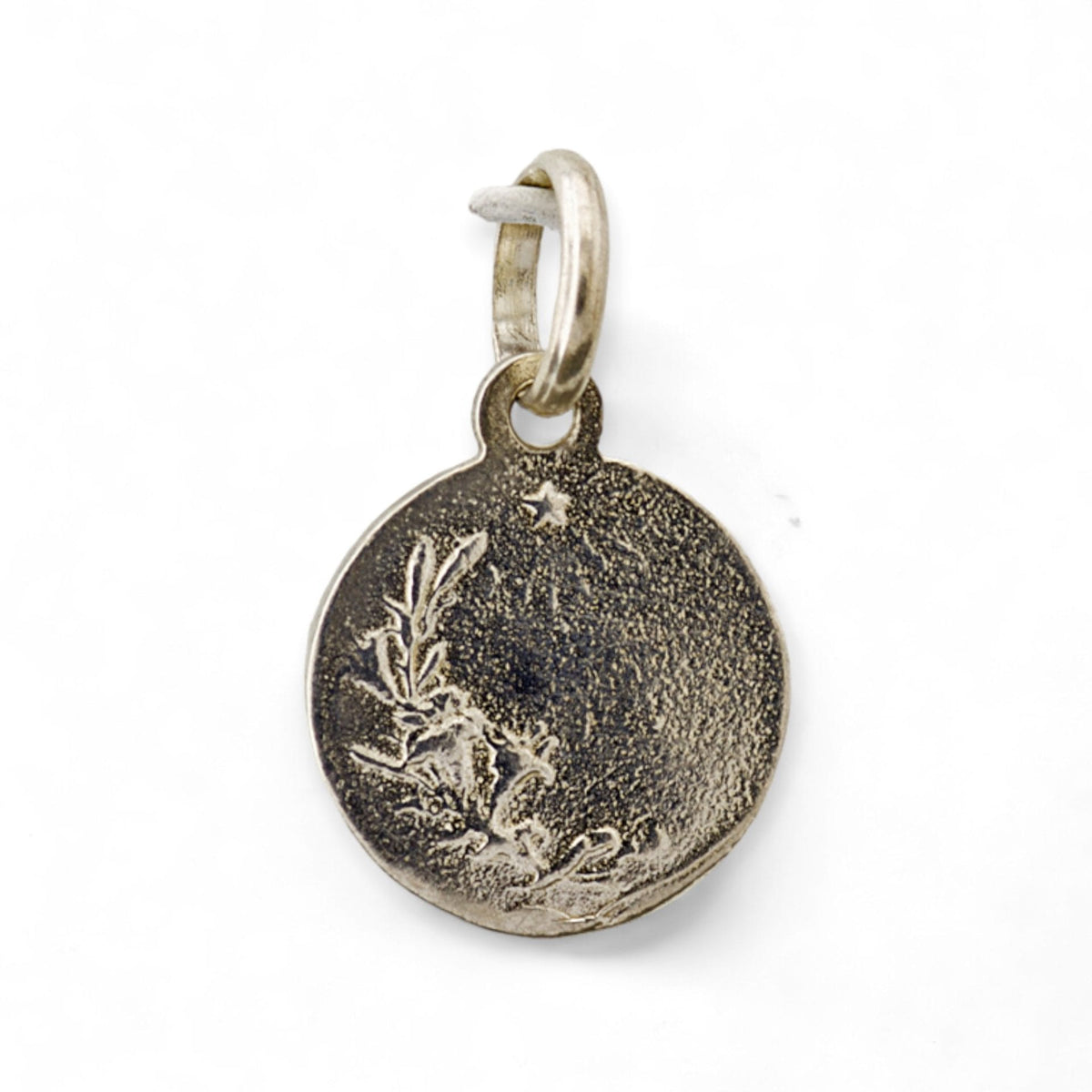 Medalla del Ángel de Rafael en plata - 14mm detalle