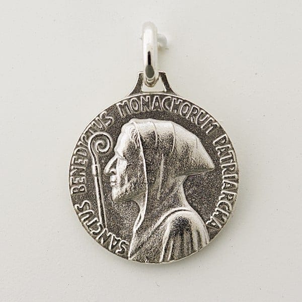 Medalla de San Benito 22mm