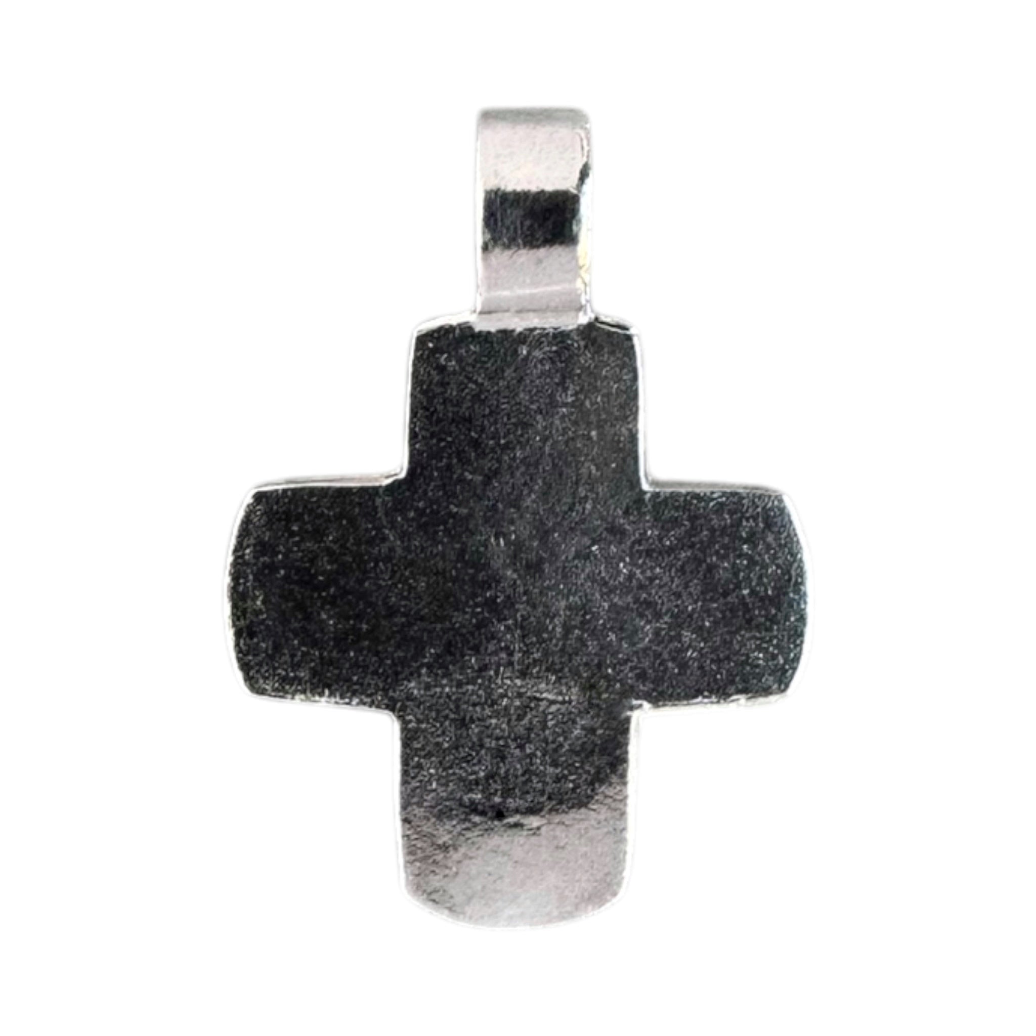 Cruz de plata hecha a mano