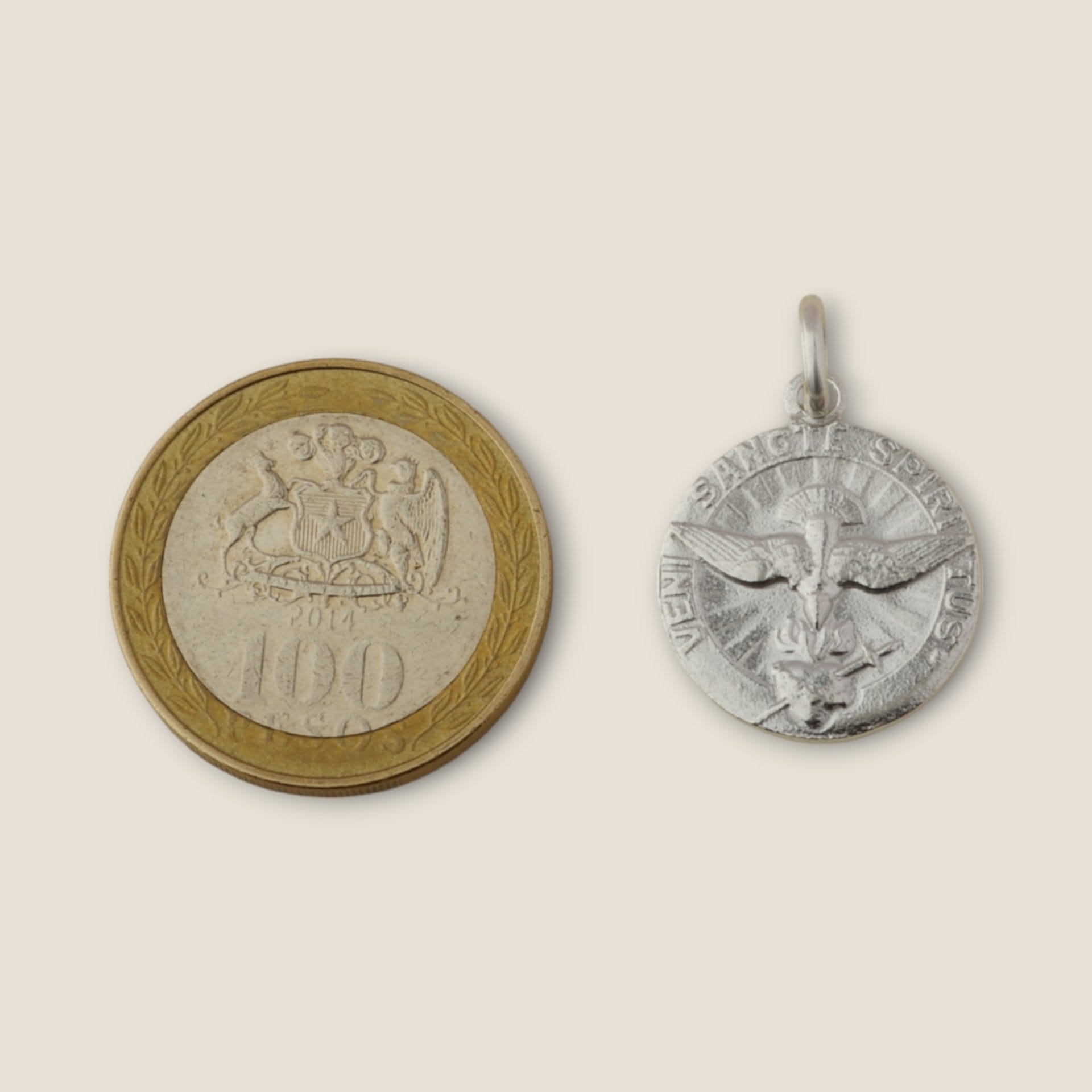 medalla espiritu santo plata con borde en latín 17mm moneda