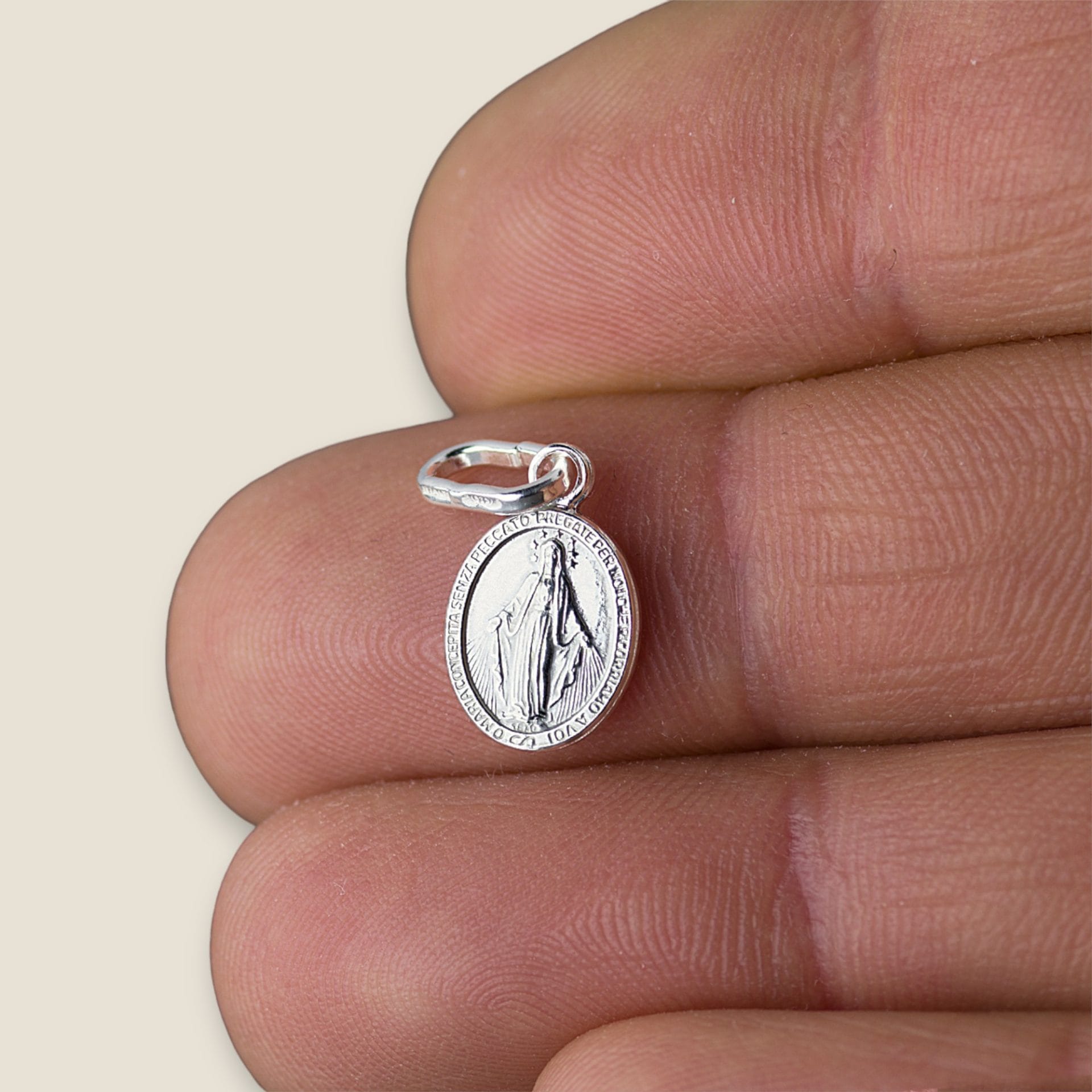 medalla milagrosa virgen de los rayos plata v2 12mm mano