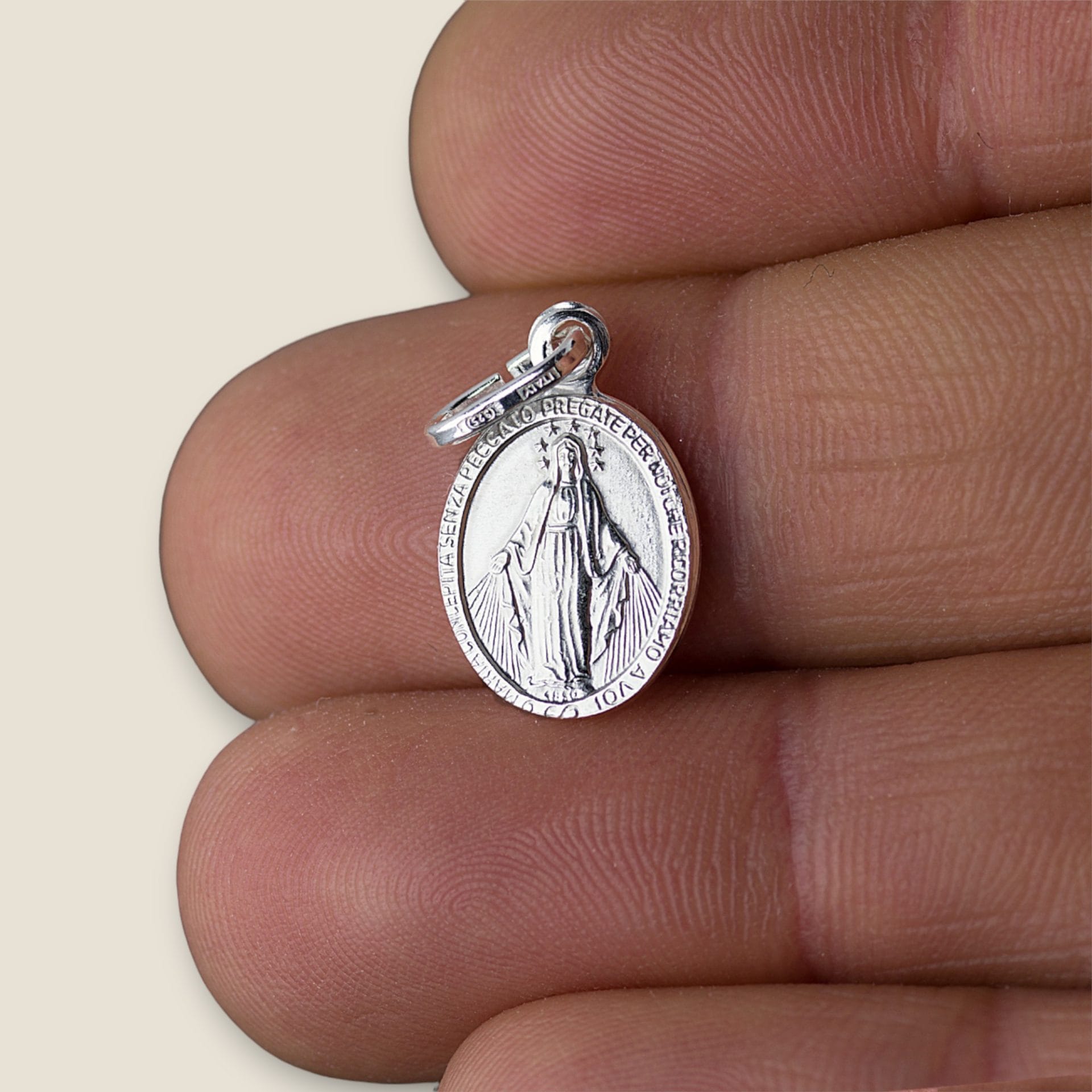 medalla milagrosa virgen de los rayos plata v2 17mm mano