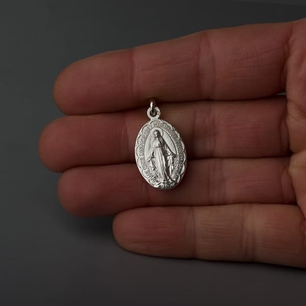 medalla milagrosa plata v3 25mm mano