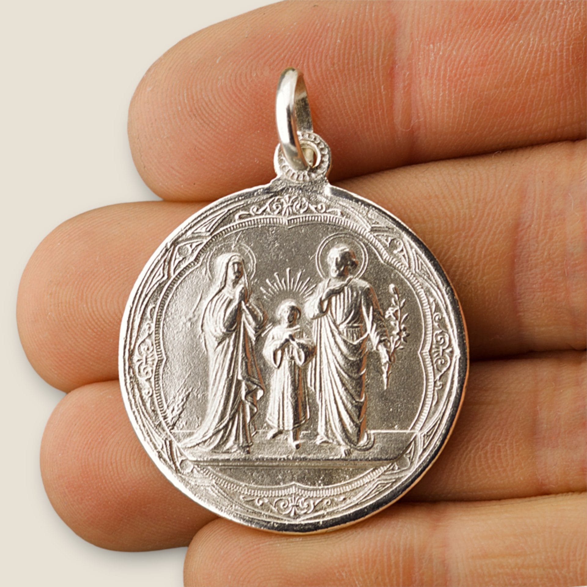 medalla sagrada familia y angel de la guarda plata