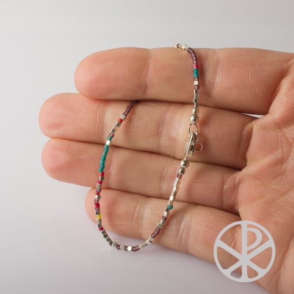 Pulsera de mostacillas con plata