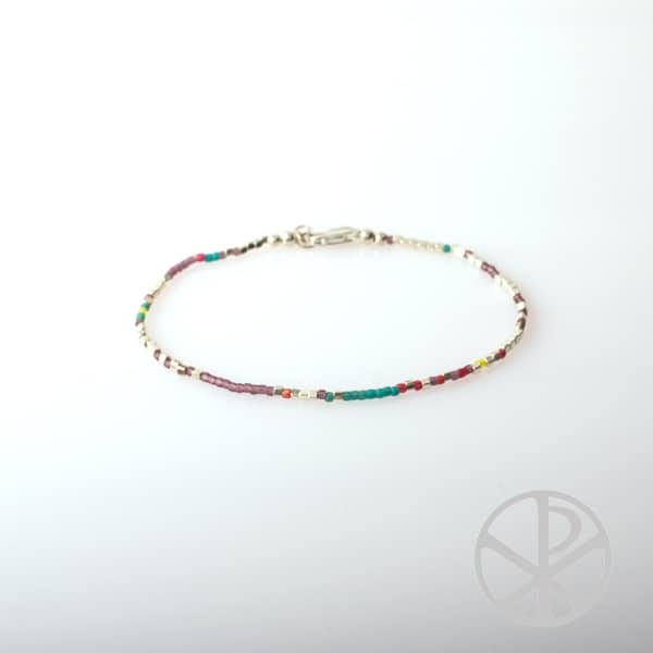 Pulsera de mostacillas con plata