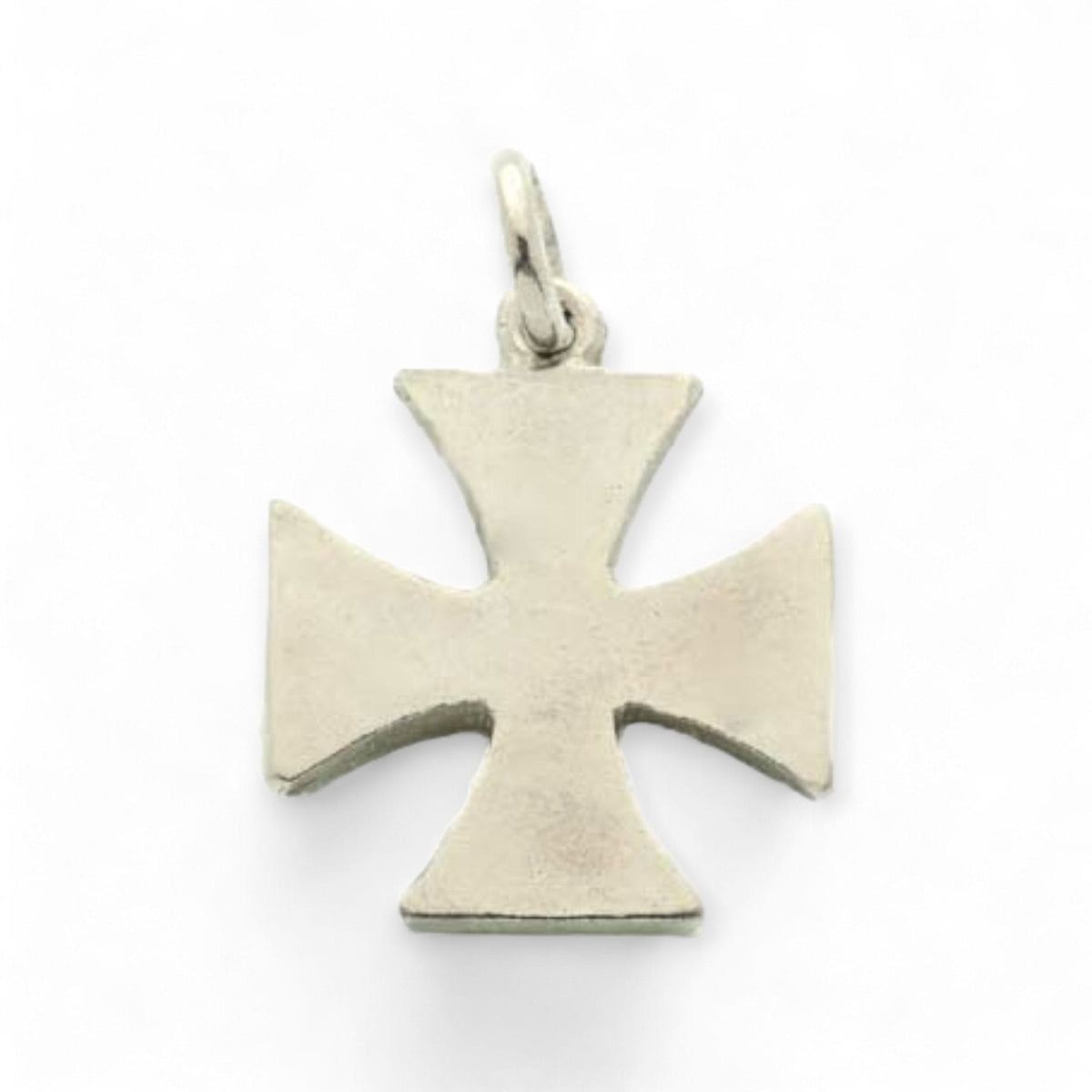 Cruz de Malta en plata - detalle