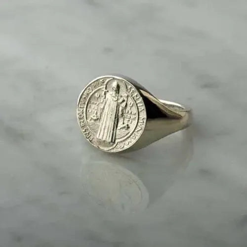 Anillo de San Benito