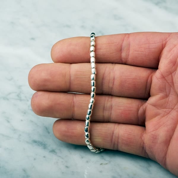 Pulsera de mostacillas con plata