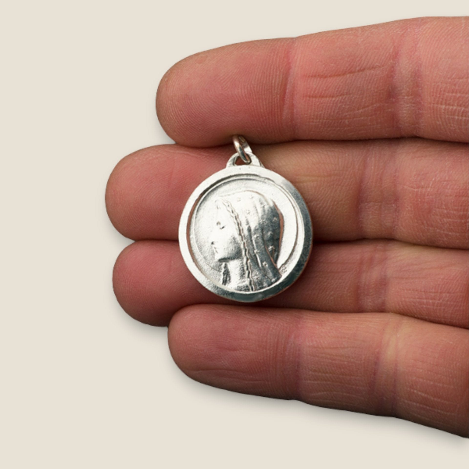 Medalla Virgen de Lourdes