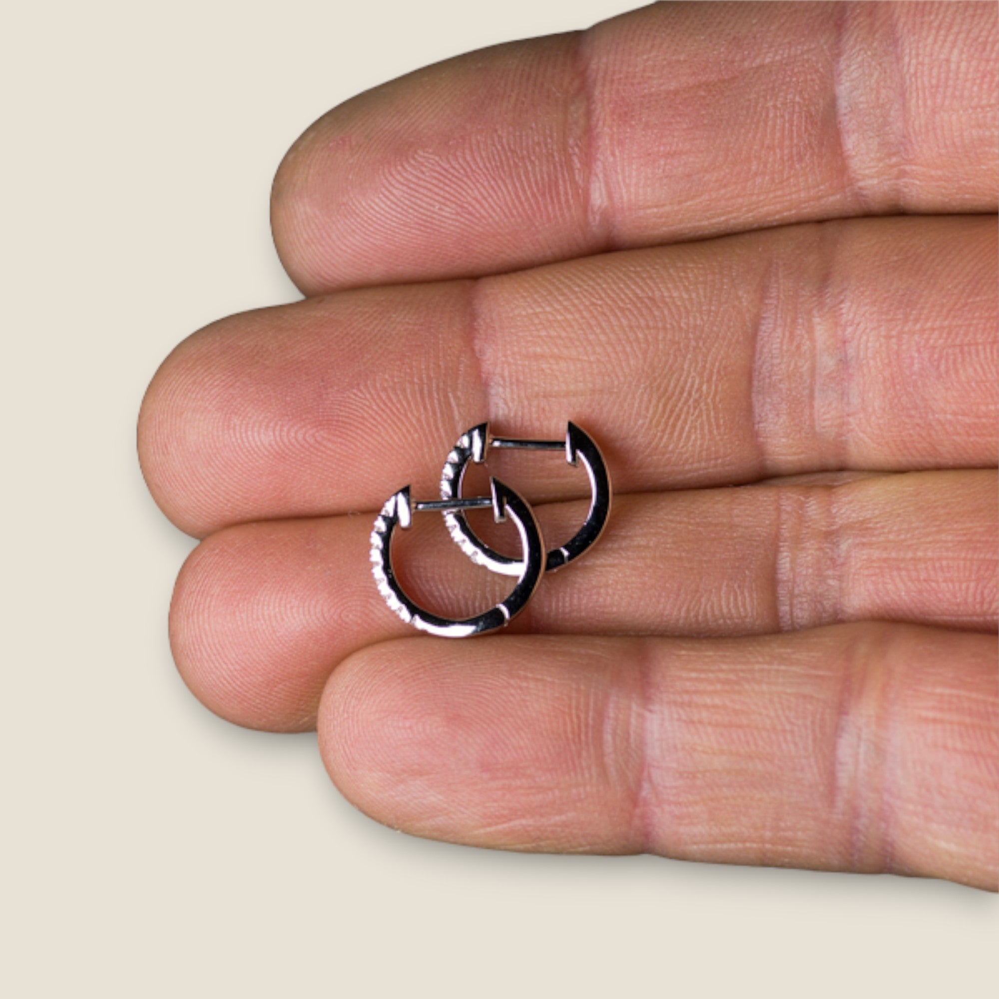 aros-plata-circones-pave-pequeños-mano