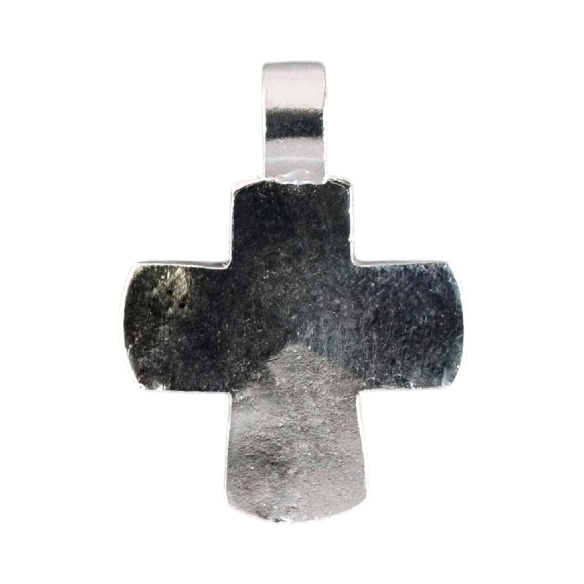 Cruz de plata hecha a mano