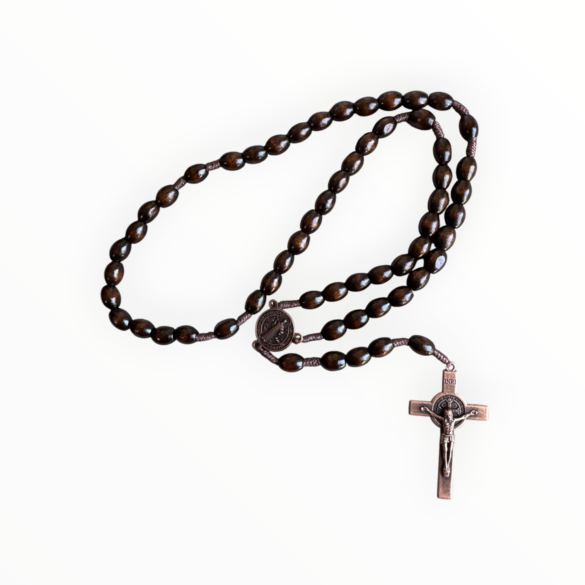 rosario de madera con cruz de metal color cafe