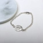 pulsera-con-medalla-escapulario-plata-reves