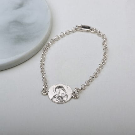 pulsera-con-medalla-virgen-orando-plata